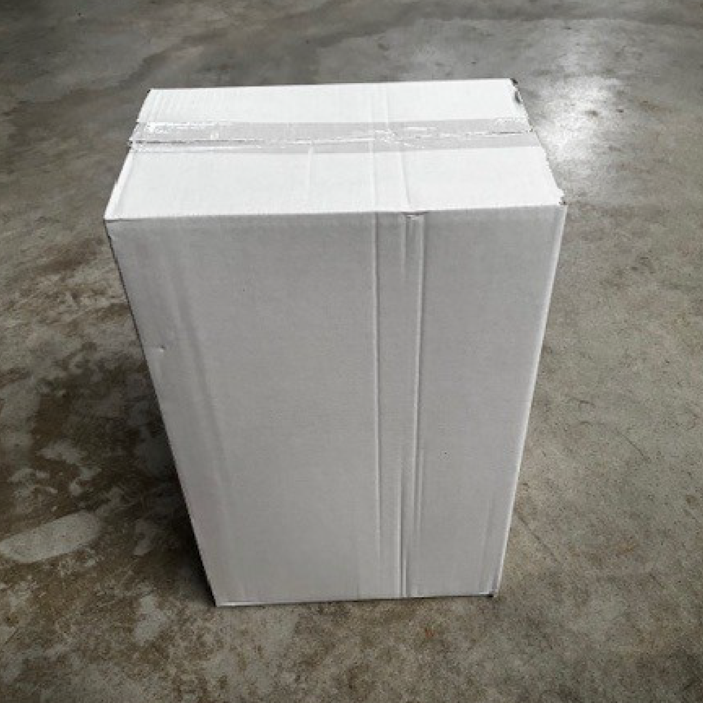 Présentation du colisage reçu pour le produit Film étirable manuel Transparent 450x270x17my