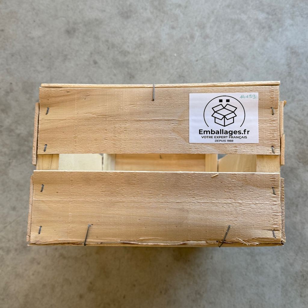 Démonstration de l'utilisation du produit Plateau Bois 50x30 C160 H185 dans la vie de tout les jours