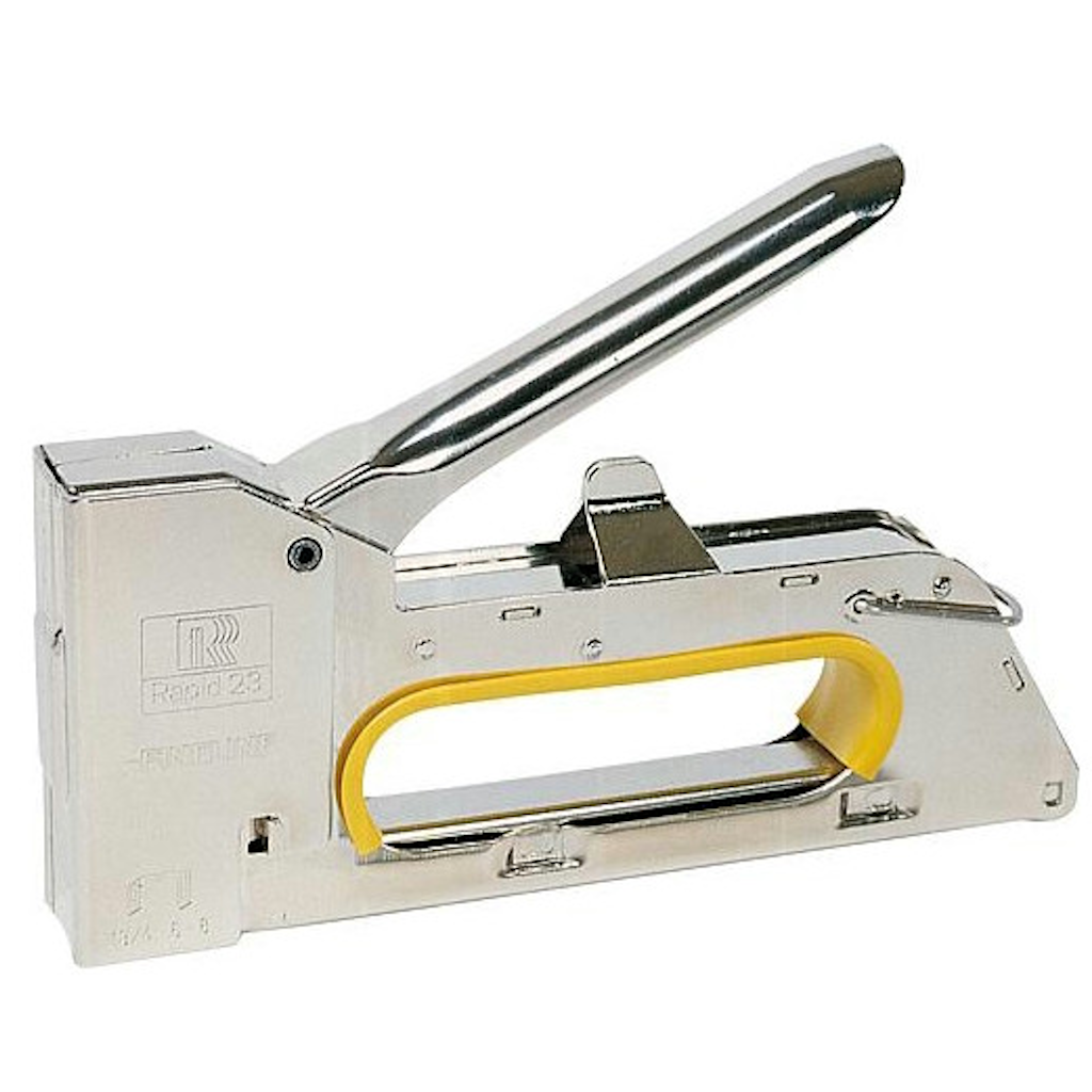 Présentation du produit Agrafeuse R23 - IR sur fond neutre