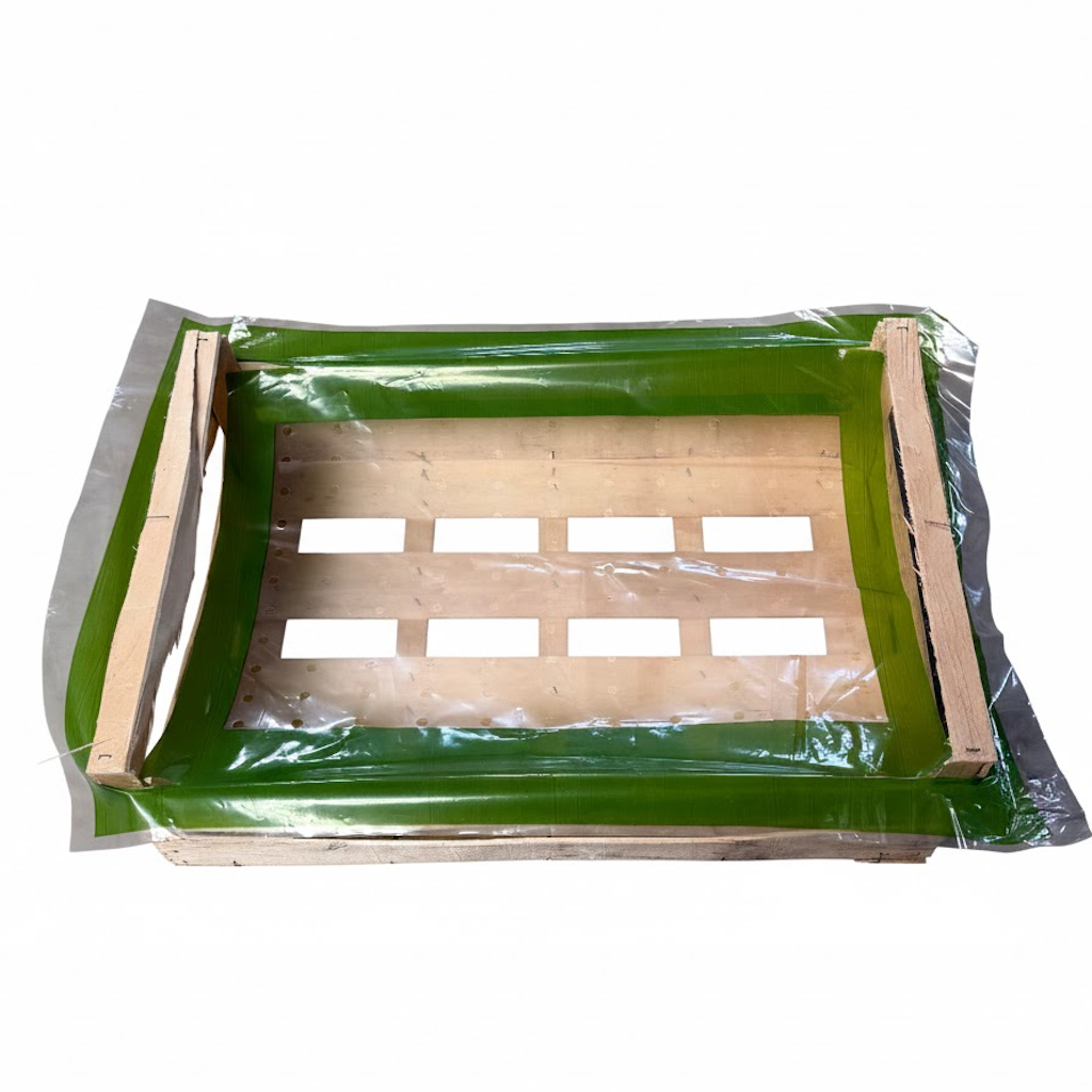 Démonstration de l'utilisation du produit Coiffe à encoches 720x500 liseret Vert pour pltx 60x40 sur fond neutre