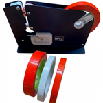 Démonstration de l'utilisation du produit Ruban Adhésif Rouge PVC 12mm x 66m sur fond neutre