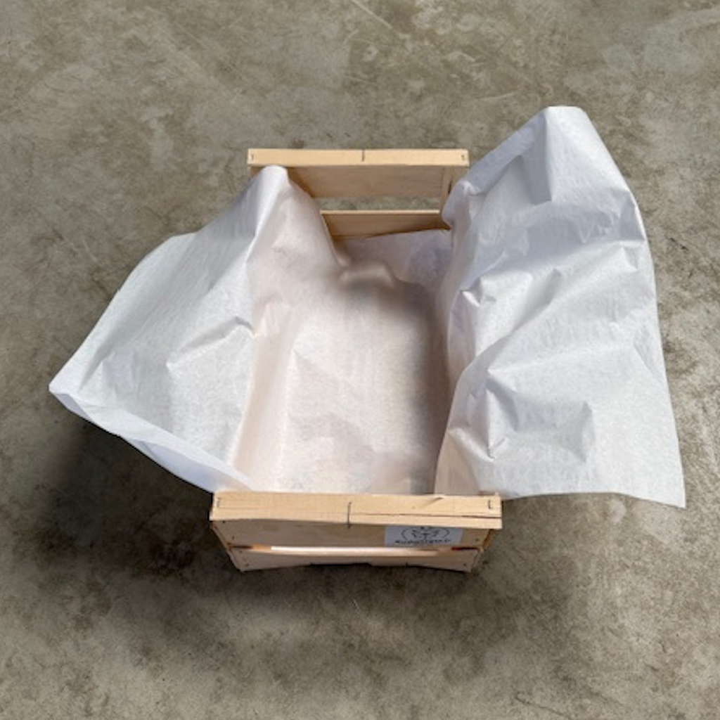 Démonstration de l'utilisation du produit Format Cristallose Blanc 50x100cm sur fond neutre