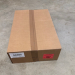 Carton contenant 500 garnitures en matière kraft et plastique perforée pour plateau 60x40