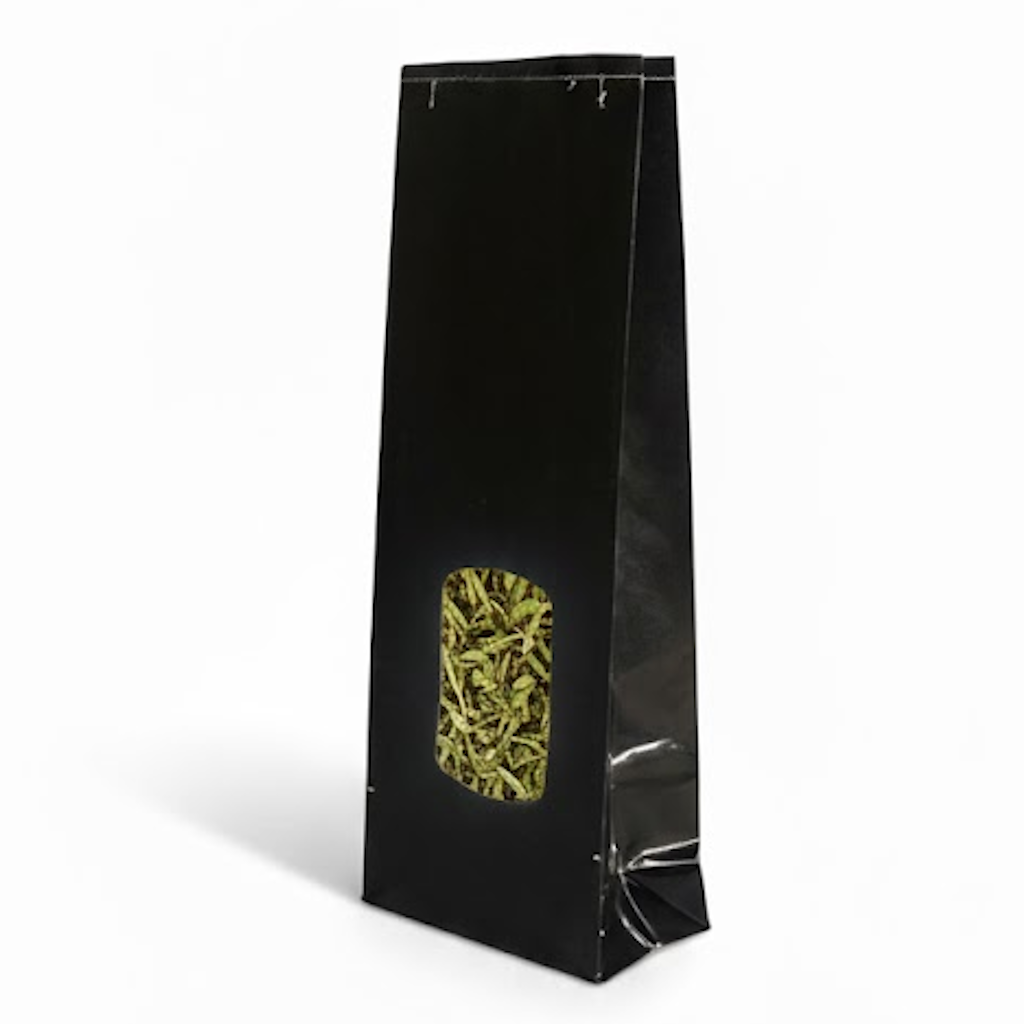 Démonstration de l'utilisation du produit Sac SOS Noir Vergé avec fenêtre (500g) sur fond neutre