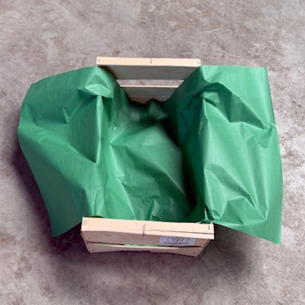 Démonstration de l'utilisation du produit Format Cristallose Vert 50x100cm sur fond neutre