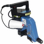 Démonstration de l'utilisation du produit Couseuse Portative "F" sur fond neutre