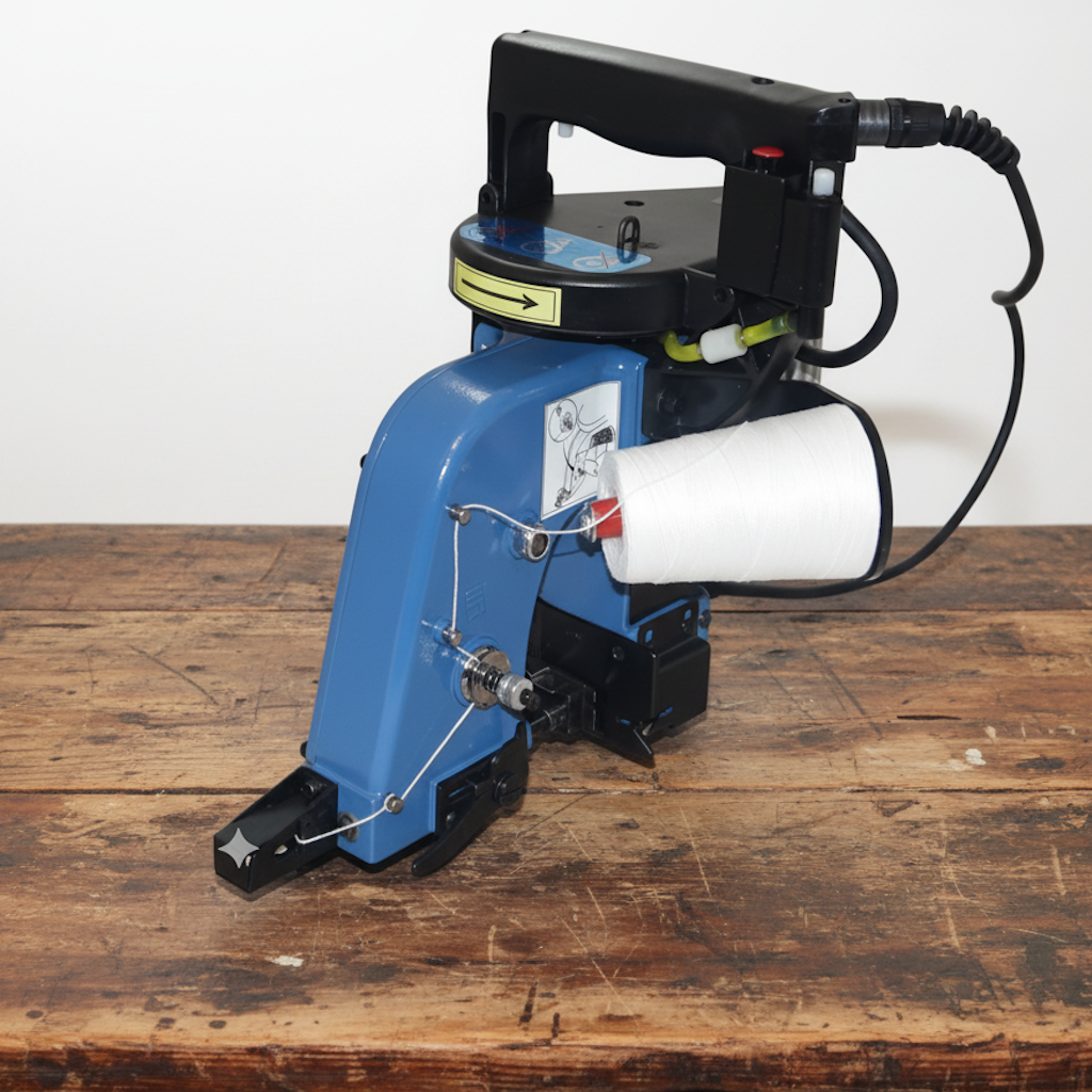 Démonstration de l'utilisation du produit Couseuse Portative "F" dans la vie de tout les jours