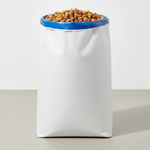 Démonstration de l'utilisation du produit Sac Papier 25kg Blanc Gueule Ouverte + Sache Bleue sur fond neutre