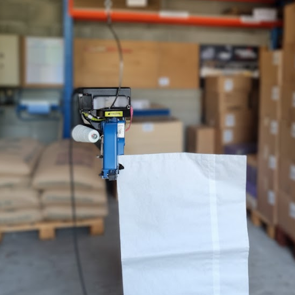 Présentation du colisage reçu pour le produit Bobine de fil à coudre polyamide Blanc type ''F''