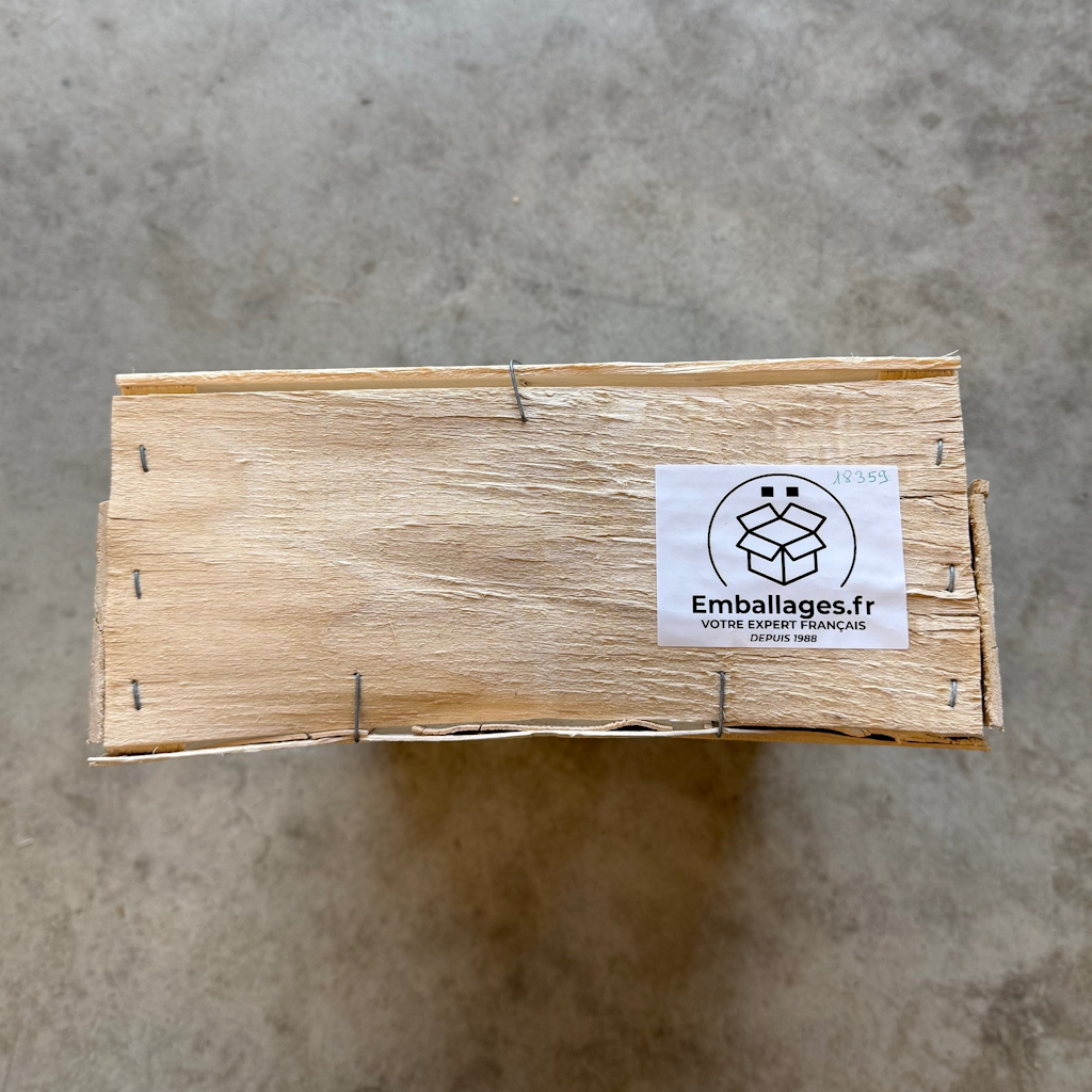 Démonstration de l'utilisation du produit Plateau Bois 50x30 C80 H120 dans la vie de tout les jours