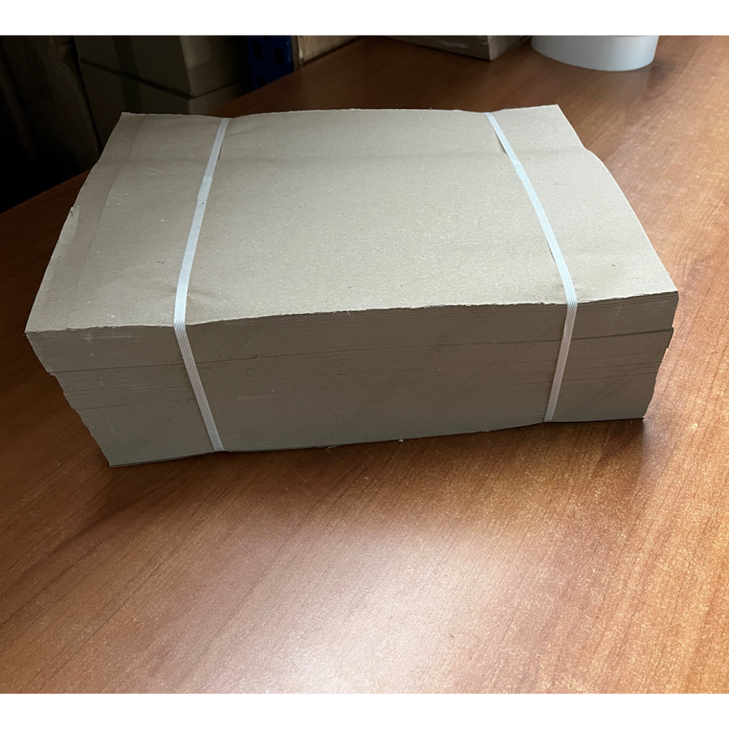 Présentation du colisage reçu pour le produit Fond de Caisse Gris pour Plateau 40x30