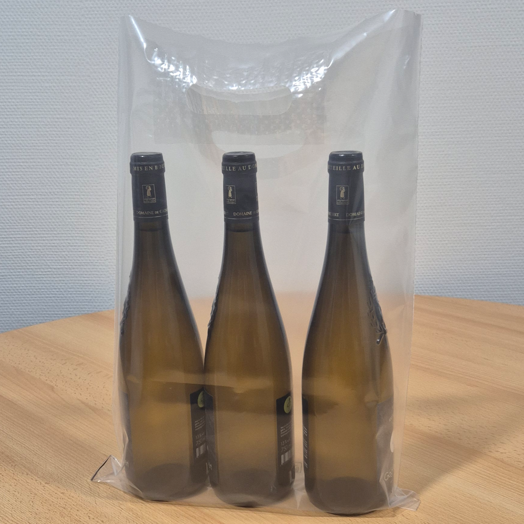 Démonstration de l'utilisation du produit Sac Type 3 Bouteilles 330x450-80my sur fond neutre