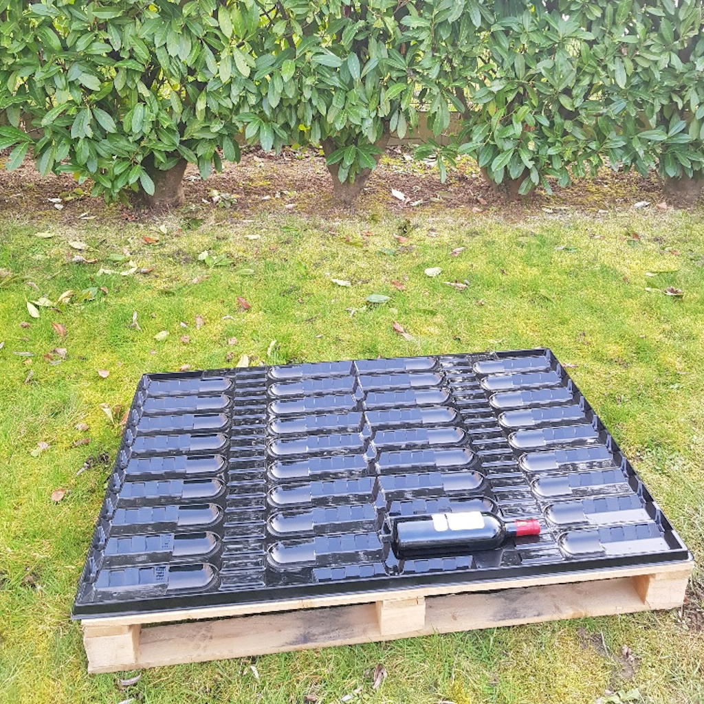 Démonstration de l'utilisation du produit VINPLAST 800 ST - 800x1200mm sur fond neutre