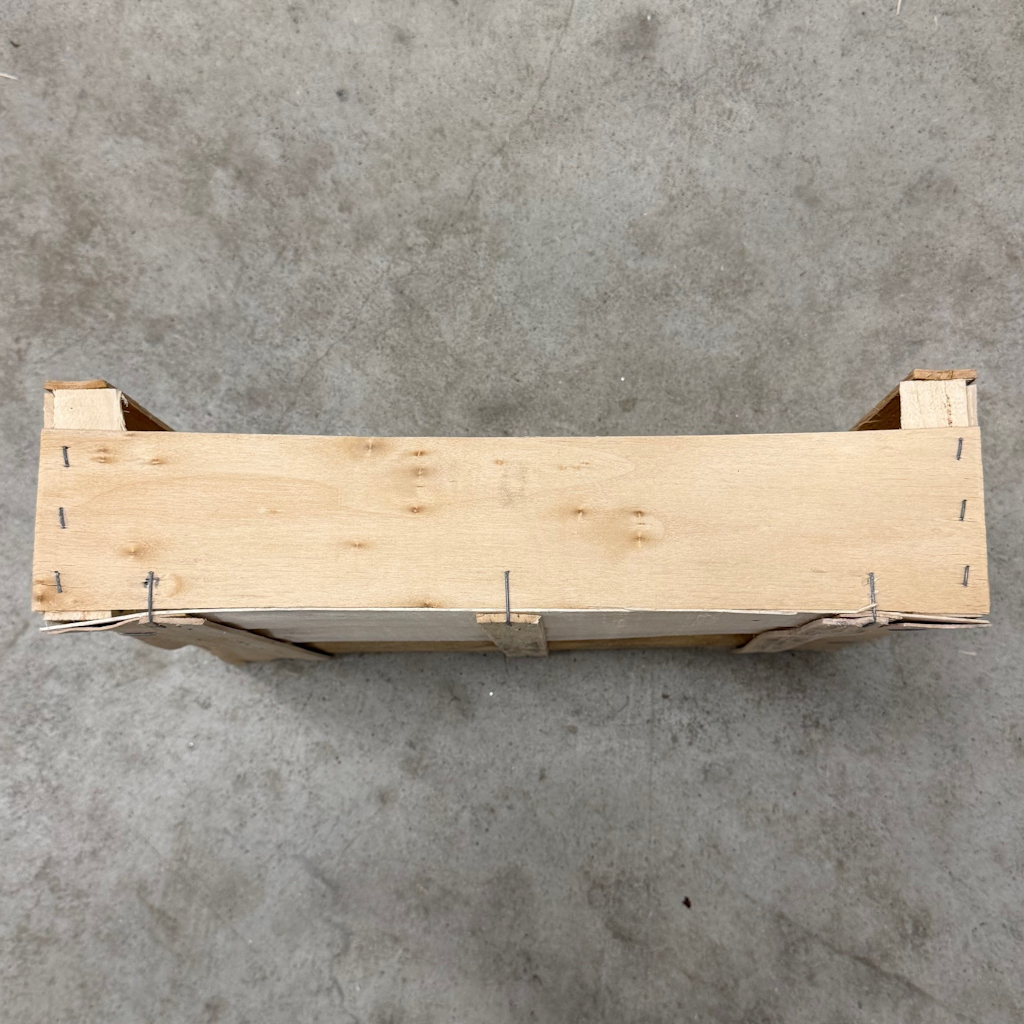 Présentation du colisage reçu pour le produit Plateau Bois 40x30 C80 H100