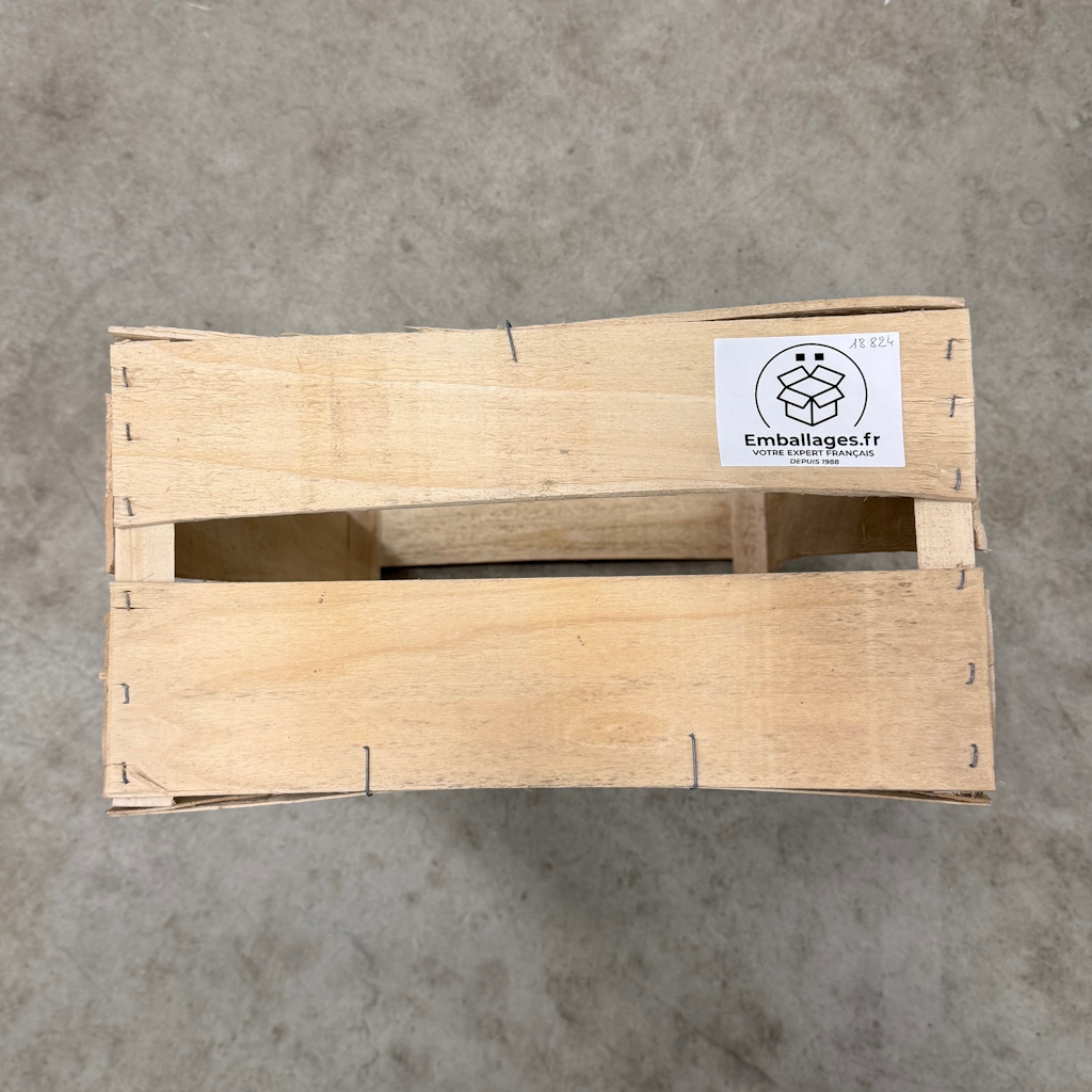 Démonstration de l'utilisation du produit Plateau Bois 60x40 C180 H210 dans la vie de tout les jours