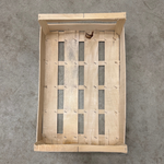 Démonstration de l'utilisation du produit Plateau Bois 60x40 C90 H145 sur fond neutre