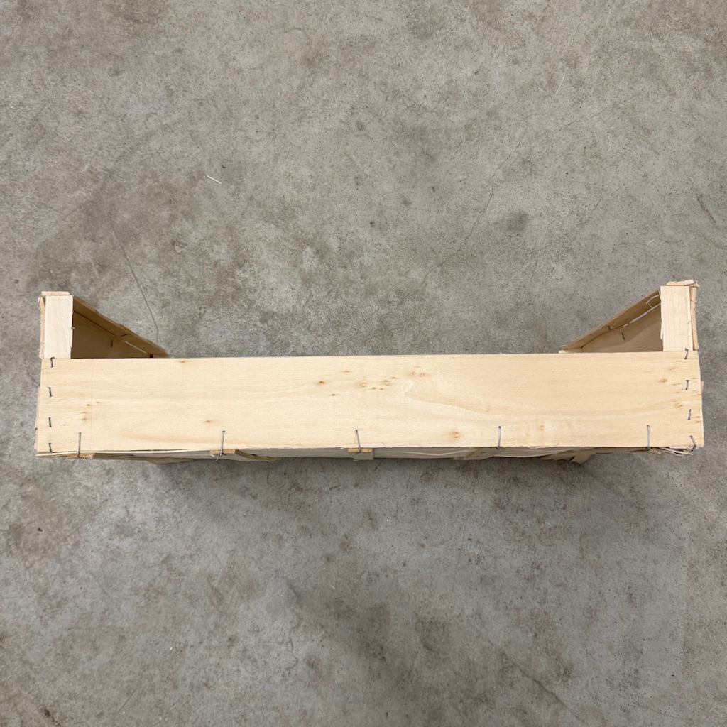 Présentation du colisage reçu pour le produit Plateau Bois 60x40 C90 H145