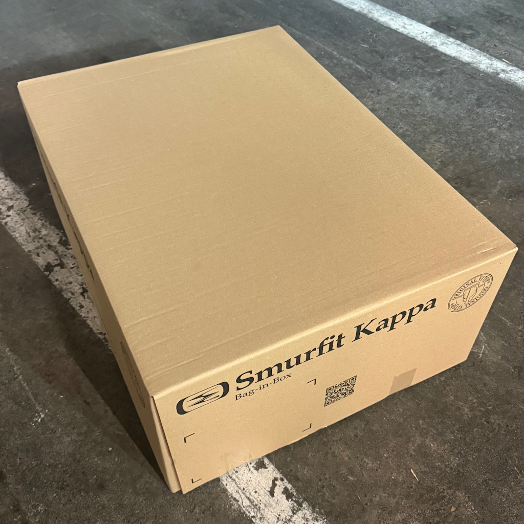 Démonstration de l'utilisation du produit Poche Transparente 5L EVOH Robinet Centre sur fond neutre