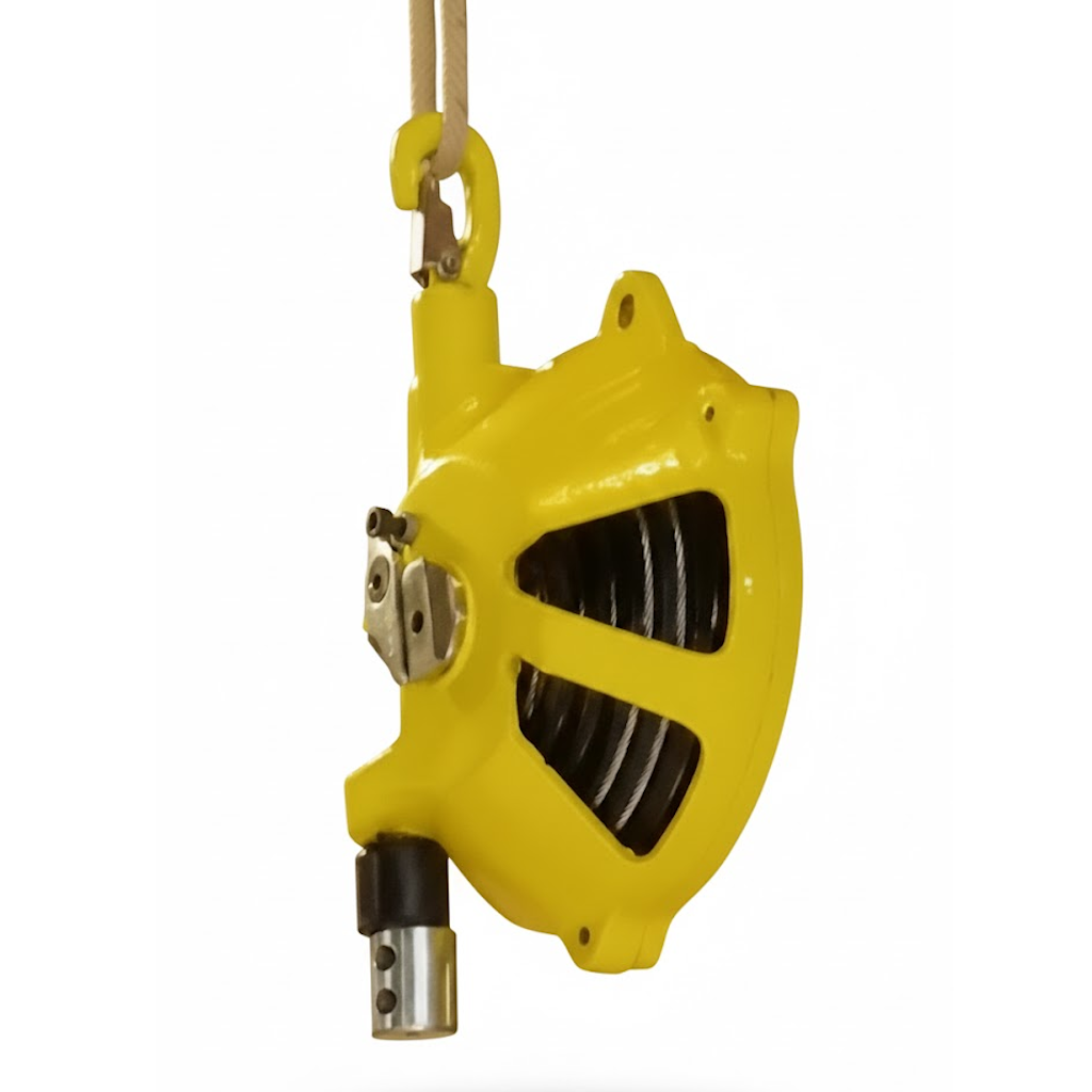 Démonstration de l'utilisation du produit Suspenseur/Equilibreur pour couseuse type ''R'' sur fond neutre