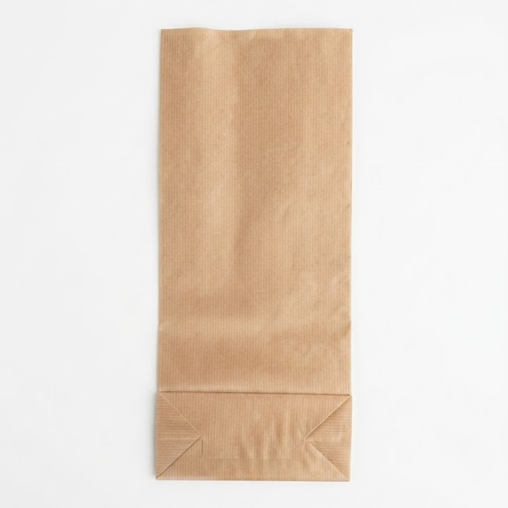 Sac SOS en papier kraft brun avec fond plié à soufflets, vu de face sur fond blanc