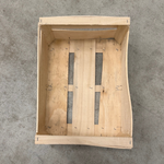 Démonstration de l'utilisation du produit Plateau Bois 40x30 C132 H160 sur fond neutre