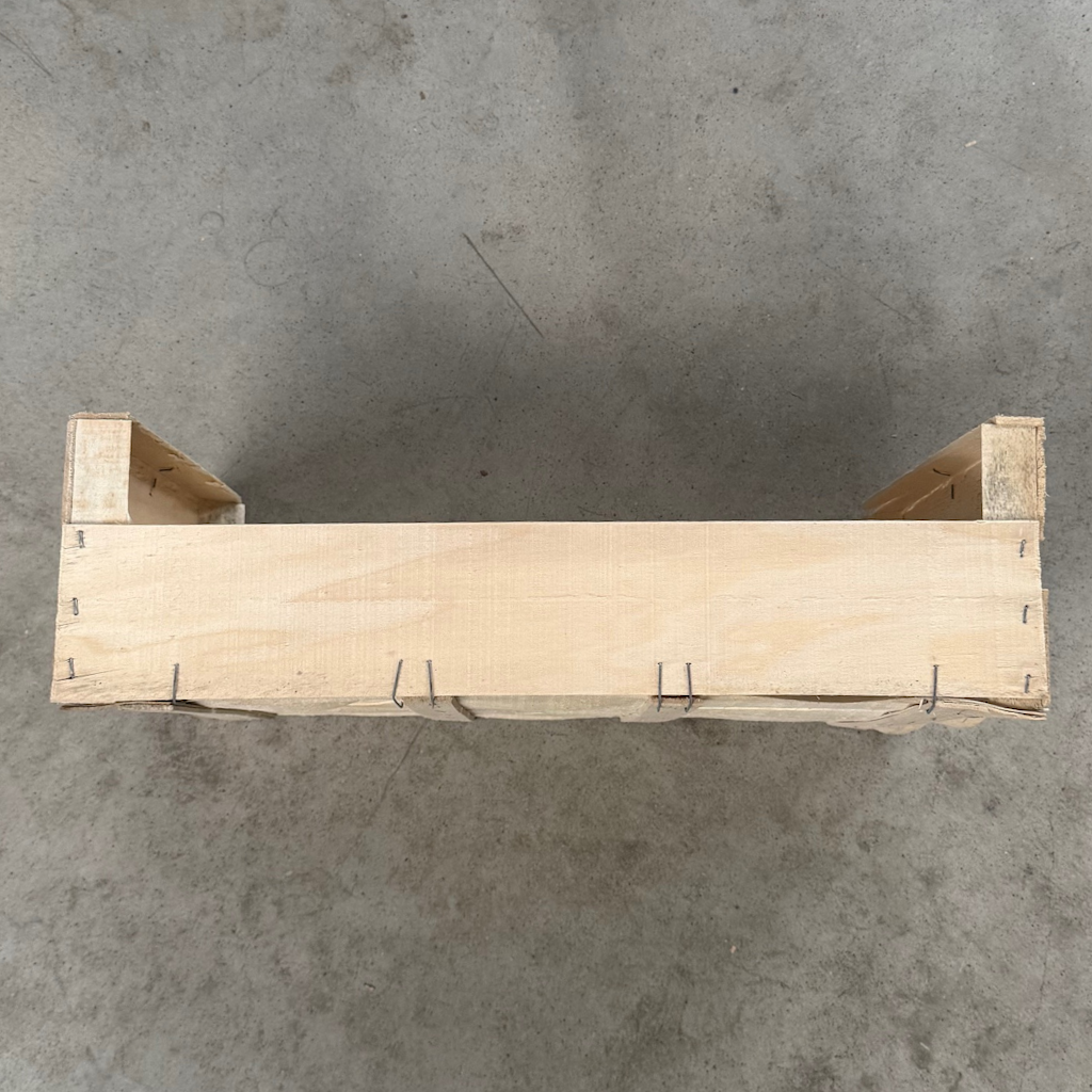 Présentation du colisage reçu pour le produit Plateau Bois 50x30 C90 H145