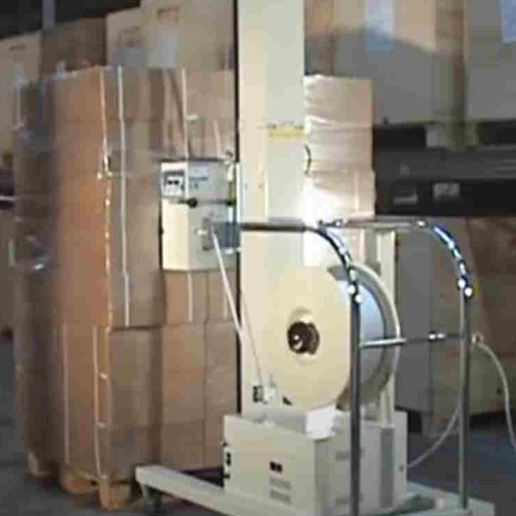 Démonstration de l'utilisation du produit Feuillard 12x0.65 Blanc Auto Diam. 200 mm sur fond neutre