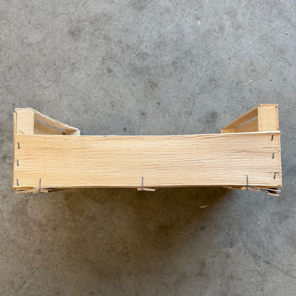 Présentation du colisage reçu pour le produit Plateau Bois 40x30 C80 H120