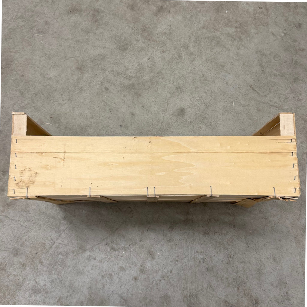 Présentation du colisage reçu pour le produit Plateau Bois 60x40 C130 H175 poignées