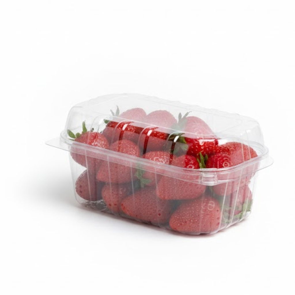 Démonstration de l'utilisation du produit Couvercle pour Barquette plastique RPET 250g 146x97xH35mm sur fond neutre