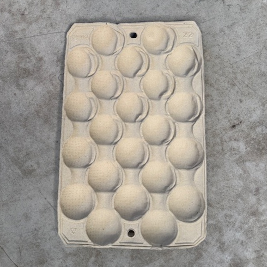 Démonstration de l'utilisation du produit Alvéole Cellulose Nature 22F - 60x40cm sur fond neutre